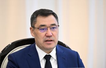 Садыр Жапаров Садыр Жапаров