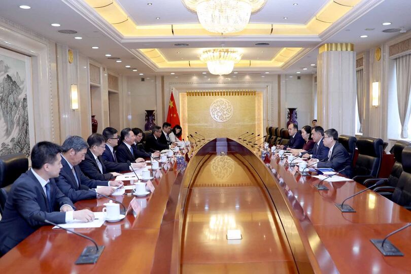 Генеральный секретарь ШОС встретился с Министром транспорта Китайской Народной Республики