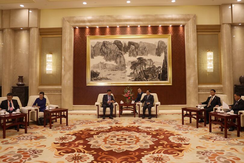 Генеральный секретарь ШОС встретился с Председателем  Гуаньси-Чжуанского автономного района КНР