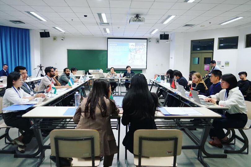 В Университете Цинхуа прошла интерактивная игра Модель ШОС 