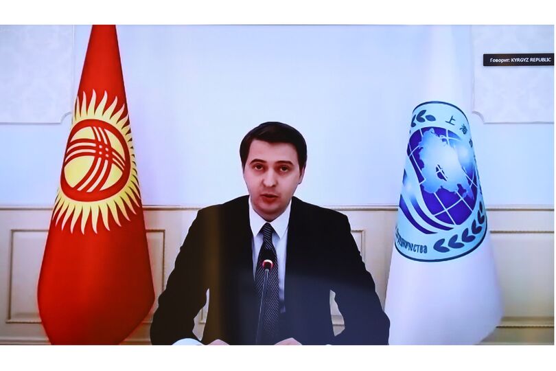 Исполняющий обязанности Премьер-министра, Первый вице-премьер-министр Кыргызской Республики А.Э.Новиков