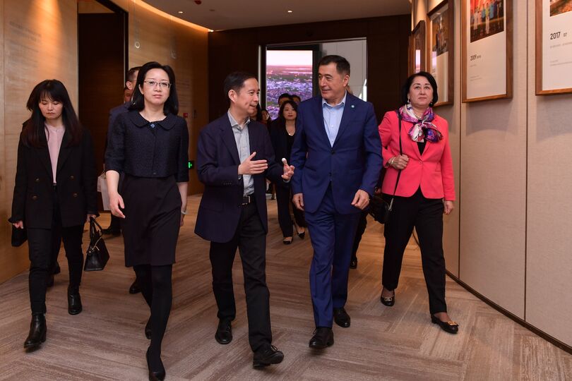 Генеральный секретарь ШОС встретился с руководством Alibaba Group  