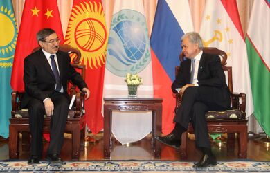 О встрече Генерального секретаря ШОС Р.Алимова с Послом Республики Узбекистан Д.Курбановым