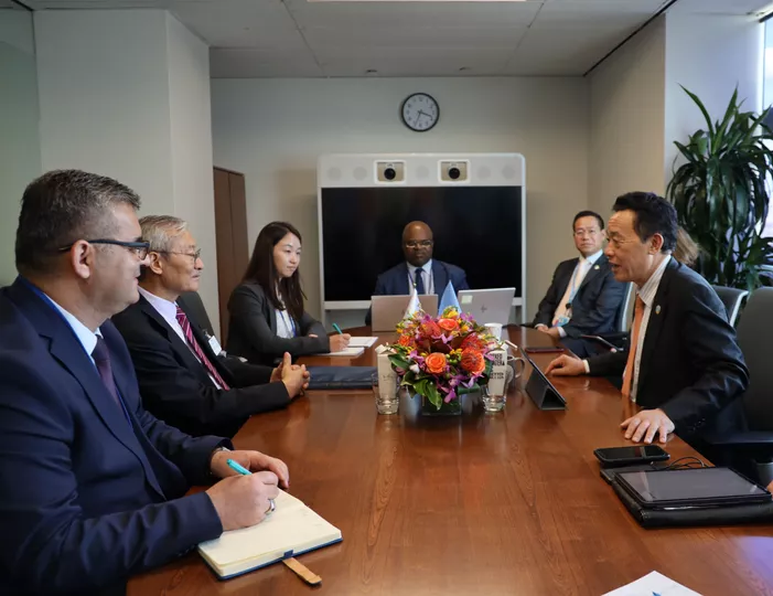 张明秘书长会见联合国粮农组织总干事屈冬玉 张明秘书长会见联合国粮农组织总干事屈冬玉