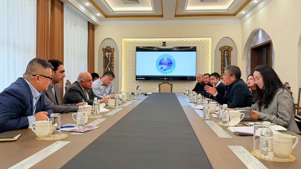 O контактах с ведомствами образования КНР