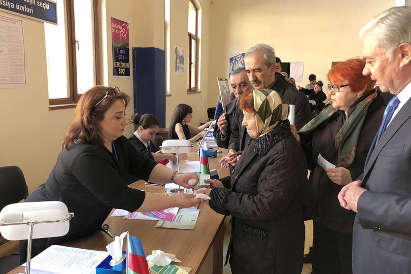 Миссия от ШОС ведет наблюдение за ходом голосования Миссия от ШОС ведет наблюдение за ходом голосования