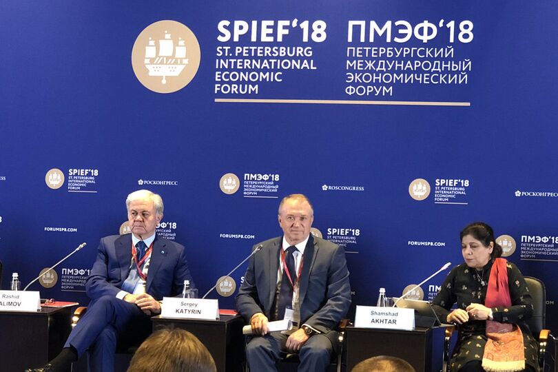 Генсекретарь ШОС принимает участие в мероприятиях ПМЭФ-2018 Генсекретарь ШОС принимает участие в мероприятиях ПМЭФ-2018