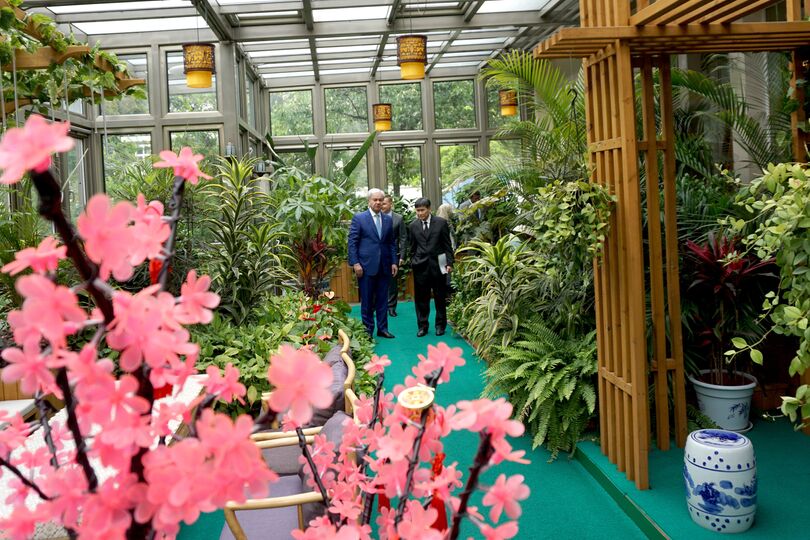 Встреча генеральных секретарей ШОС и АСЕАН Встреча генеральных секретарей ШОС и АСЕАН