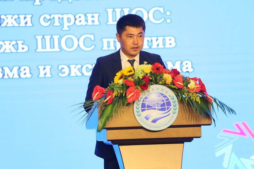 Представитель национальной части Молодежного совета ШОС от Республики Узбекистан А.Данияров Представитель национальной части Молодежного совета ШОС от Республики Узбекистан А.Данияров