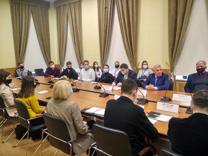 Состоялась Шестая Саратовская студенческая модель ШОС