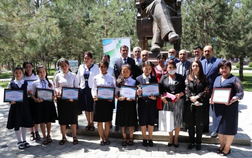 Центр народной дипломатии ШОС в Узбекистане провел конкурс, посвященный 20-летию ШОС